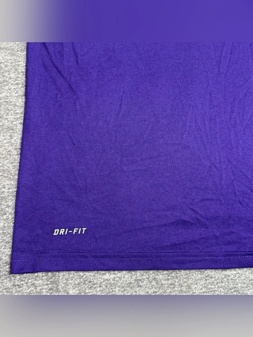 Nike Utah Jazz Dri-FIT Mountain Basketball Long-Sleeve Shirt Purple Athletic Fit